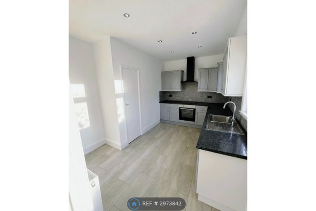 Pilgrims Way, Gateshead photo 3