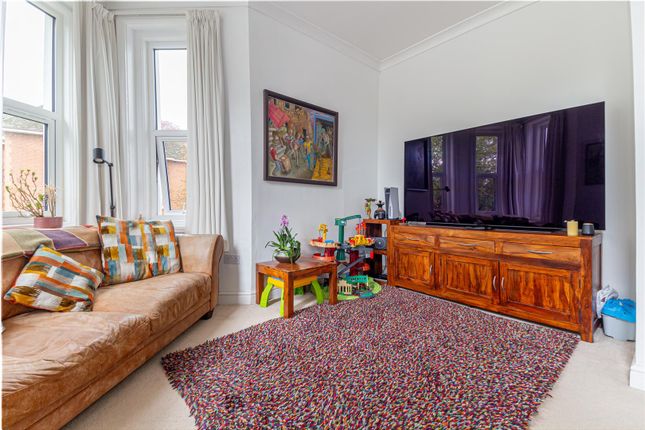 9, Summerfield Court, Malvern photo 2