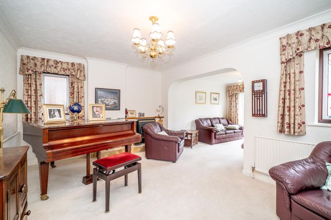 5, Bartel Close, Leverstock Green photo 4