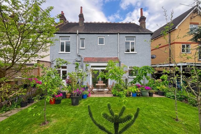 202 Hermon Hill, London photo 4