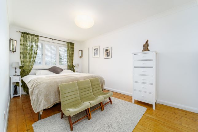 Terraced house for sale in Oakley Close, Church Road, Hanwell, London