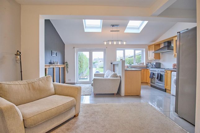 11, Barrie Road, Hinckley photo 4