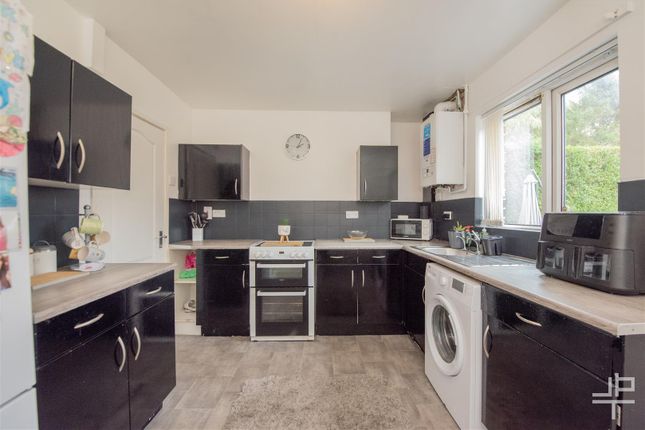 104, Derby Road, Warrington photo 3