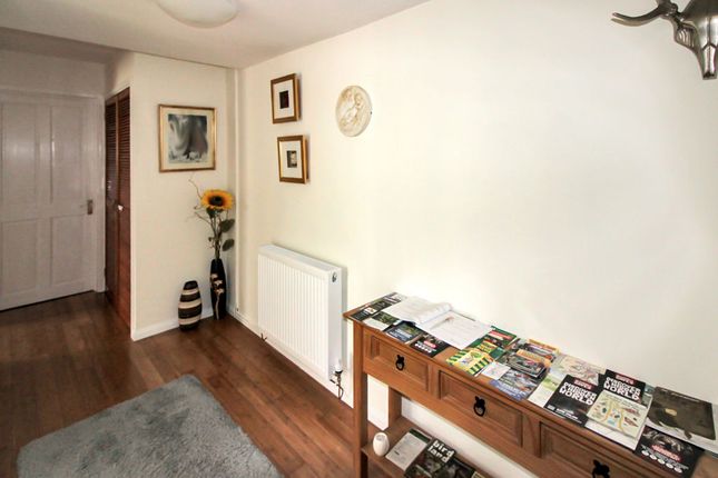 10, Springfield Close, Coleford photo 2