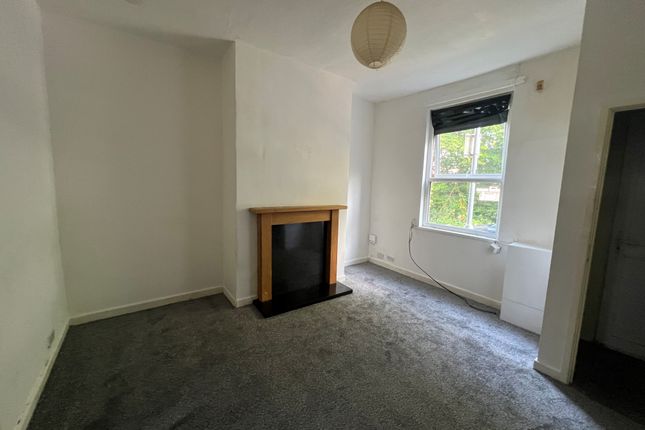 29, Ashton-under-Lyne photo 3