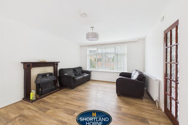 3, Aldrin Way, Coventry photo 3