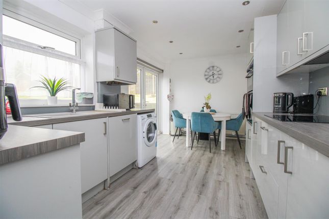 27, Radburn Close, Harlow photo 4