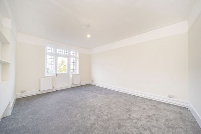 Flat 30, Oakhill Court, Upper Richmond Road, London photo 4