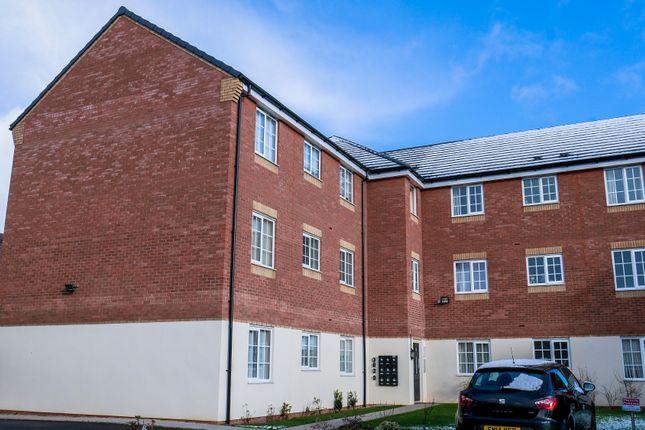 Flat to rent in Northumberland Way, Walsall, West Midlands