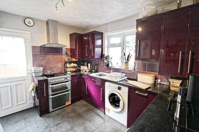 99 Burleigh Avenue, Wigston photo 4