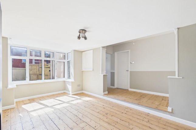 Flat 2, 49, Roseberry Road, Bristol photo 2
