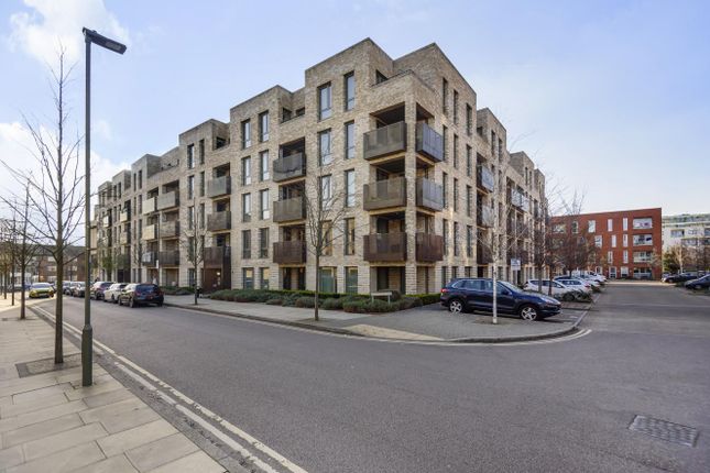 Flat for sale in Welford Court, Edgware Green
