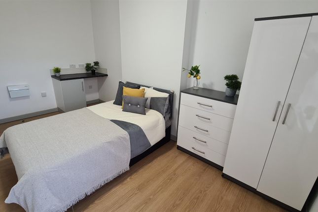 Thumbnail Room to rent in Himley Road, Dudley