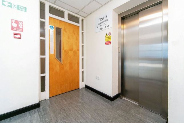 Apt 15, Liverpool photo 2