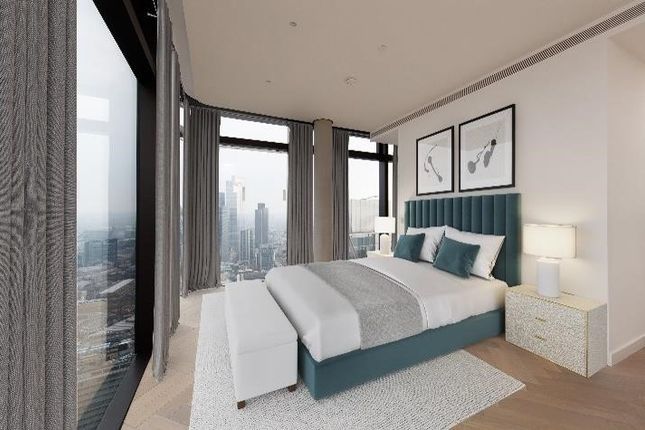 Flat for sale in Principal Tower, London