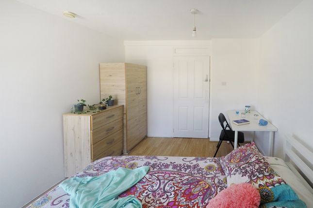 55, Portia Way, London photo 2