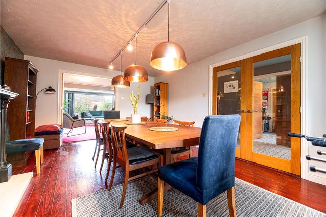 7, Kendray Close, Derbyshire photo 3