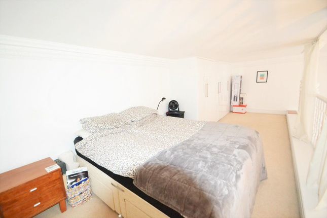 Flat to rent in Warrington Crescent, London