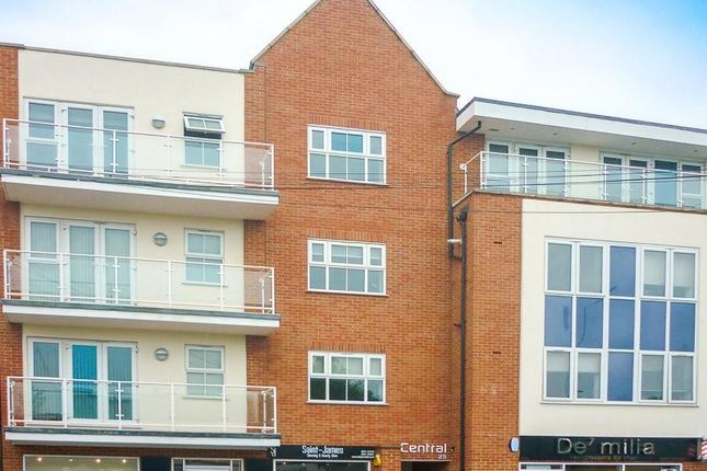 Flat to rent in Central 25, Brentwood