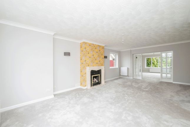 5, Yallop Avenue, Great Yarmouth photo 4
