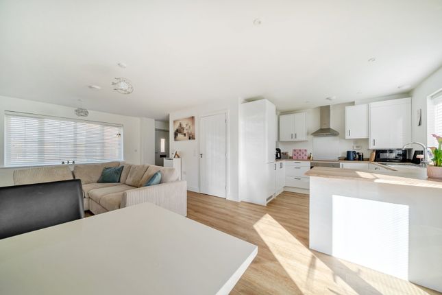 4, Hoo Farm Way, Ramsgate photo 3