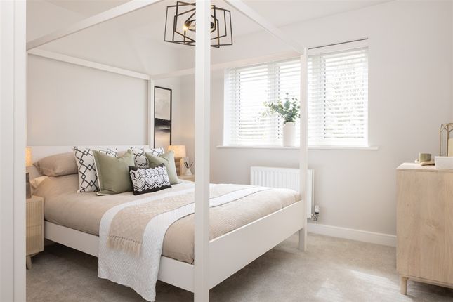 Broadstone Crescent, Crowborough photo 4