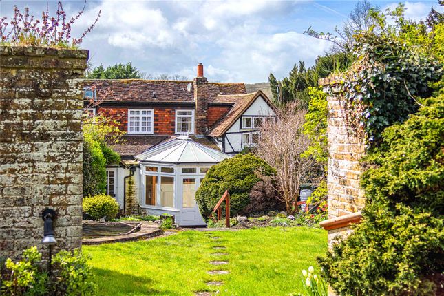 End terrace house for sale in Piccotts End, Piccotts End, Hemel Hempstead, Hertfordshire