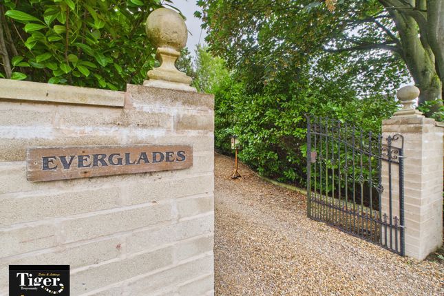 Everglade, Division Lane, Blackpool photo 2