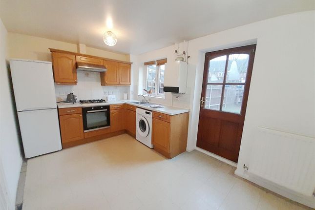 18, Acer Avenue, Hayes photo 3
