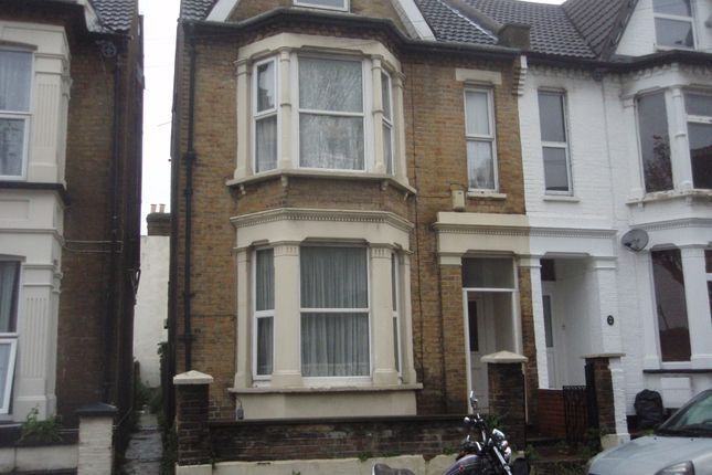 Thumbnail Room to rent in Old Southend Road, Southend-On-Sea
