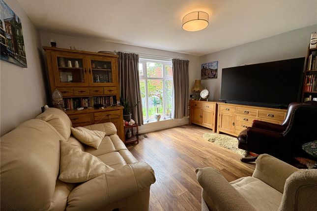 18, Lockingate Street, Greater Manchester photo 2