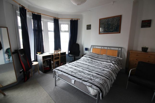27, Pentyrch Street, Cardiff photo 4