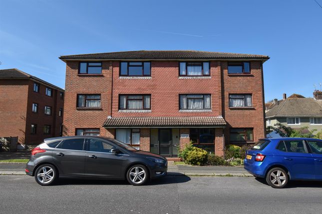 Flat for sale in Blacklands Court, St. Helens Park Road, Hastings