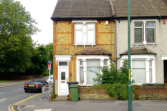 Flat to rent in Lowfield Street, Dartford