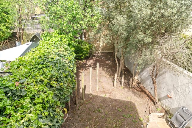 11, Evering Road, London photo 2