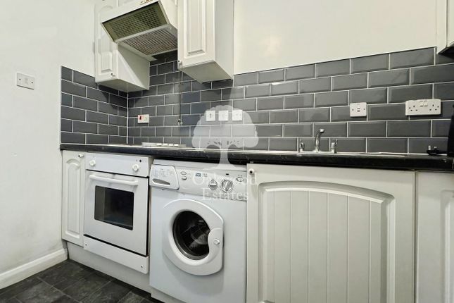 2 Milford Court, Wexham Road, Slough photo 3