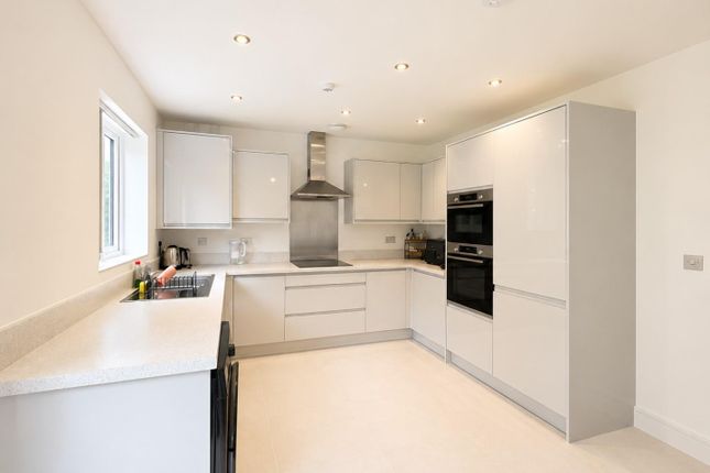 14, Wool Lane, Dursley photo 2