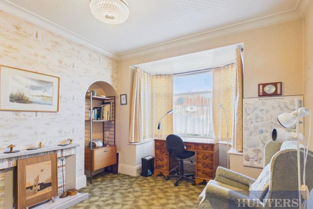 35, Throxenby Lane, Scarborough photo 4