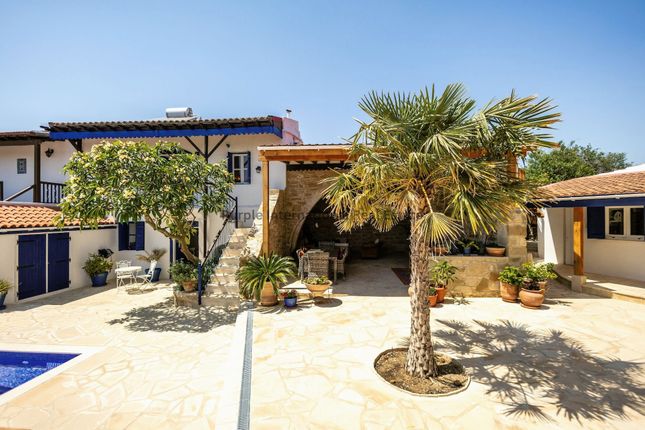 Thumbnail Villa for sale in Maroni, Cyprus