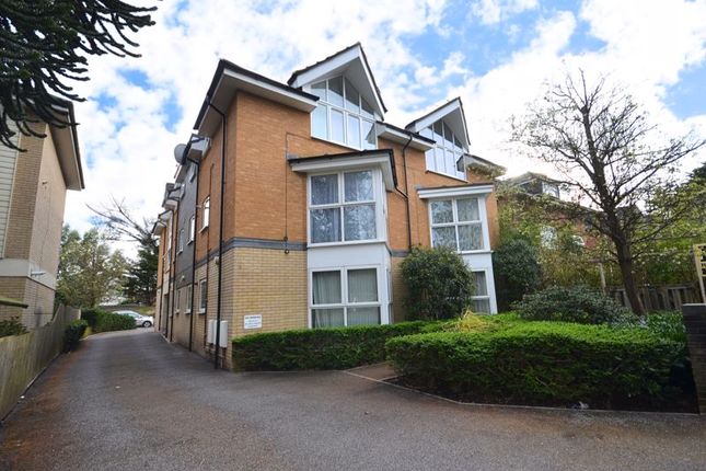 Thumbnail Flat to rent in Richmond Park Road, Bournemouth