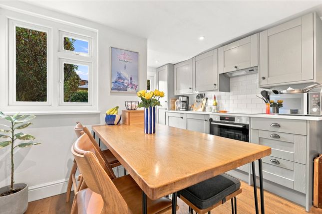 32, London Road, Essex photo 2