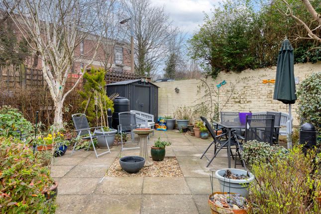 Flat 12, Saxon Court Queen Street, Hitchin photo 3