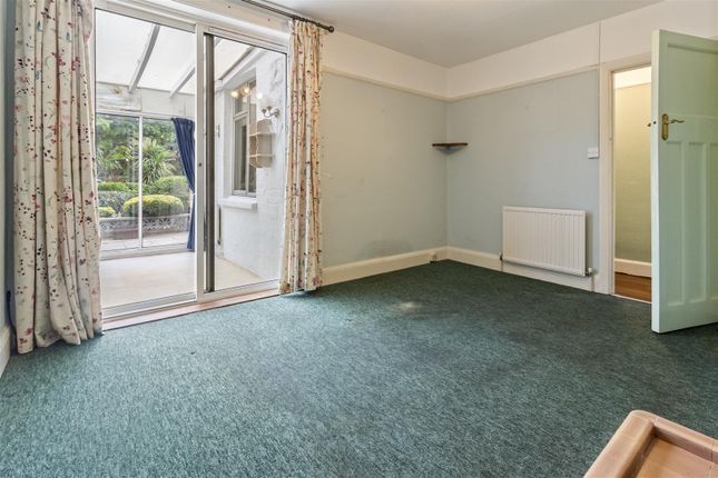 63, Pavilion Road, Worthing photo 4