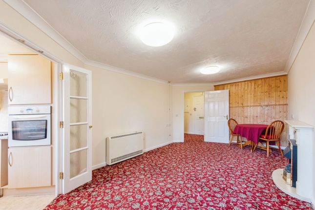 5 Lacy Court,, Risbygate Street, Suffolk photo 3