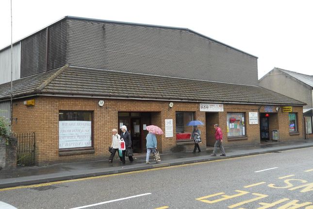 Retail premises to let in 18 Wind Street, Ammanford