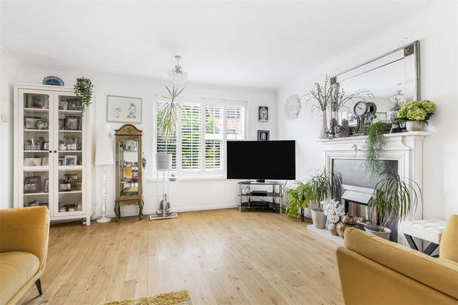 32 West Chiltern, Woodcote photo 4