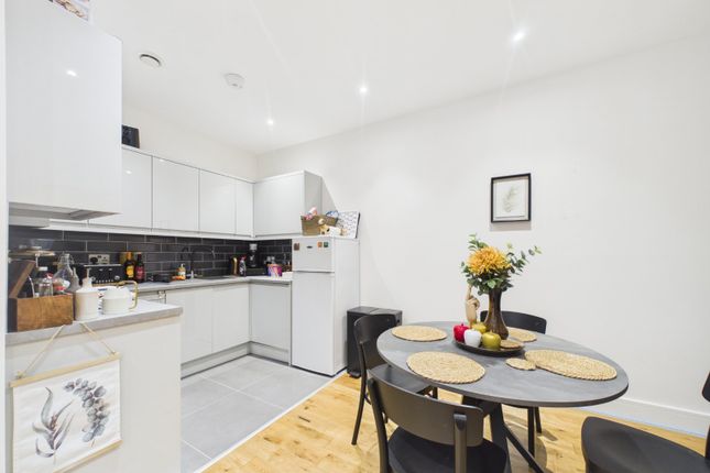47 Lavenir,, Opladen Way, Bracknell photo 4