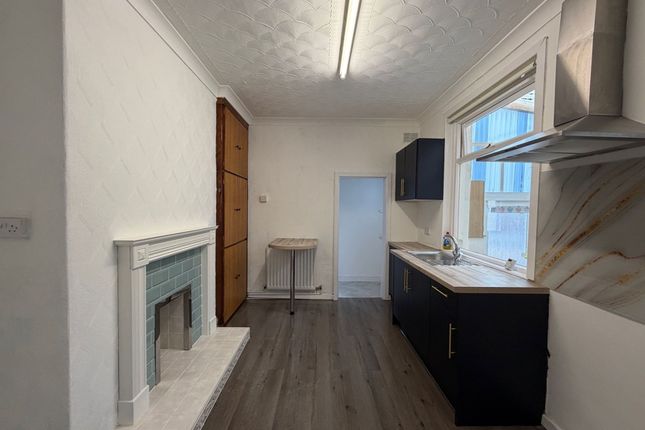 9 Upper Francis Street, Caerphilly photo 2