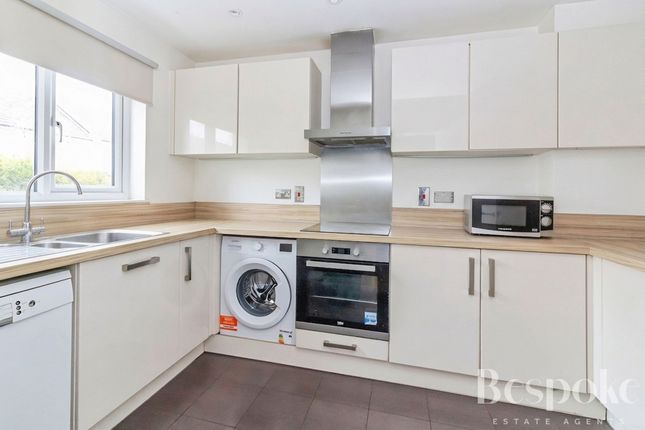 9 St. Agnes Way, Reading photo 4