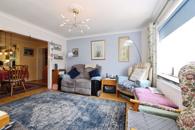 16, Hillside Drive, Salisbury photo 4